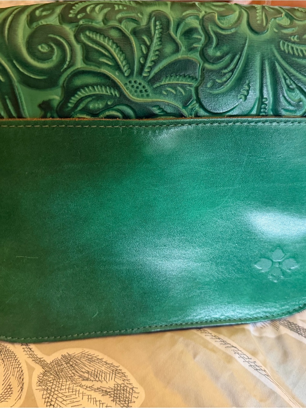 Patricia Nash Green Tooled Leather Crossbody Bag Tassel Whipstitch Boho - Picture 2 of 8